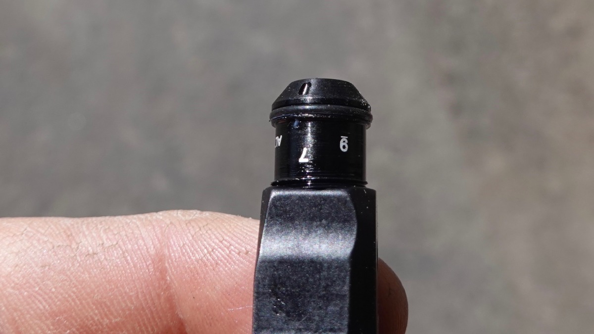 Helio 200 lateral adjustment
