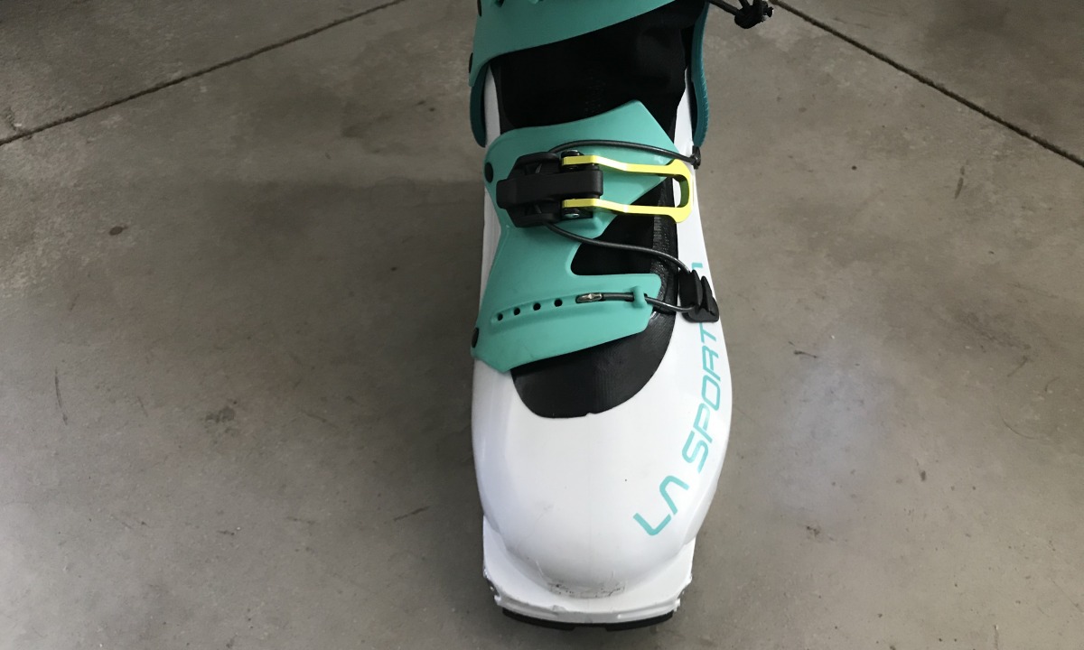 The spider buckle evo closure lends to a snug, even-pressured fit that's easy to open up for touring and clamp down for skiing.