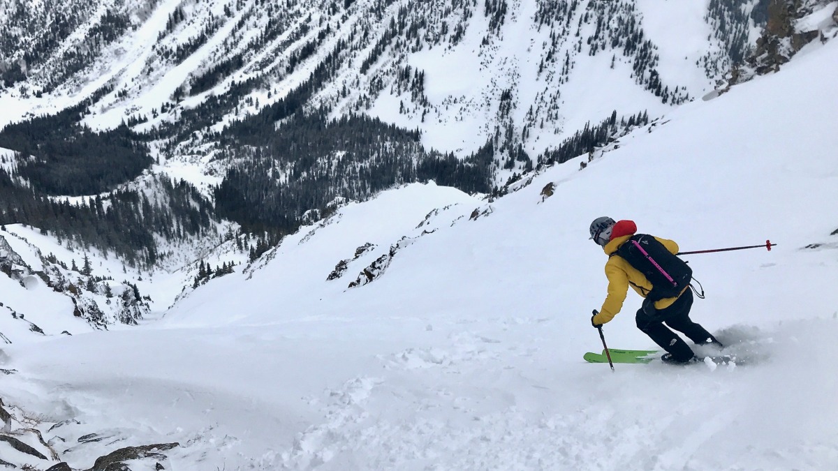 helio 200 steep powder skiing