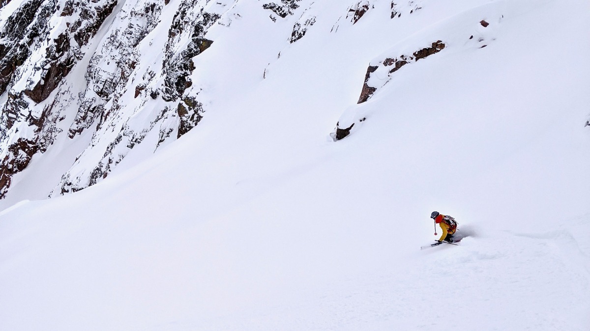 Atomic backland 100 powder couloir