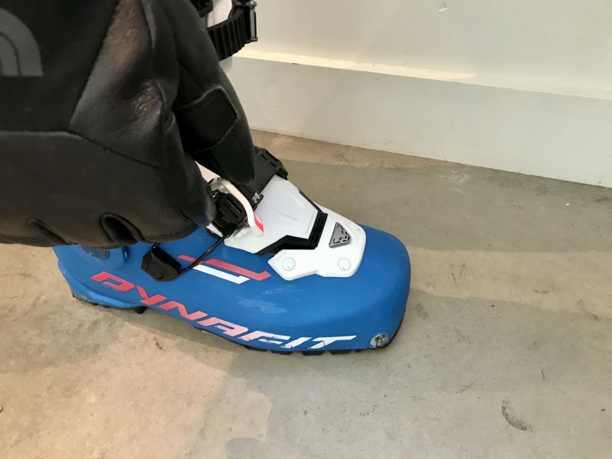 Owing to feedback many skiers gave on the size of previous TLT buckles, the new version offers larger buckles easy to adjust with thick gloves on.
