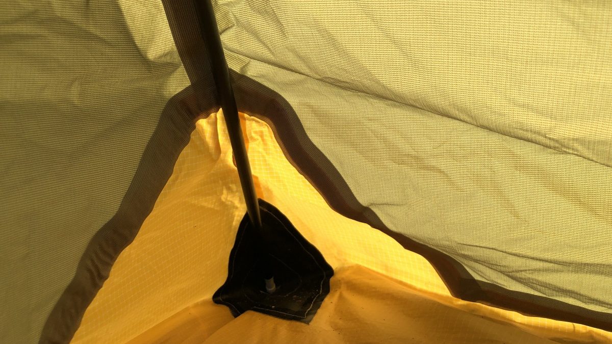 Corner attachment, similar to other tents that share the X-construction.