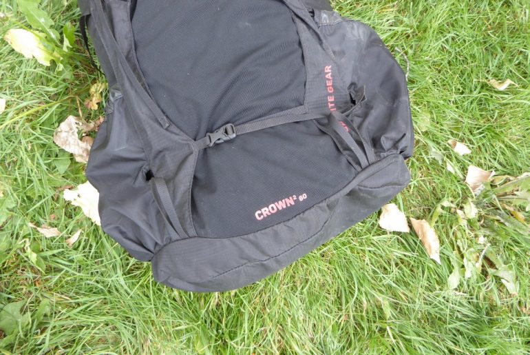Plentiful compression straps easily bring the volume from 60 liters down to around 20.