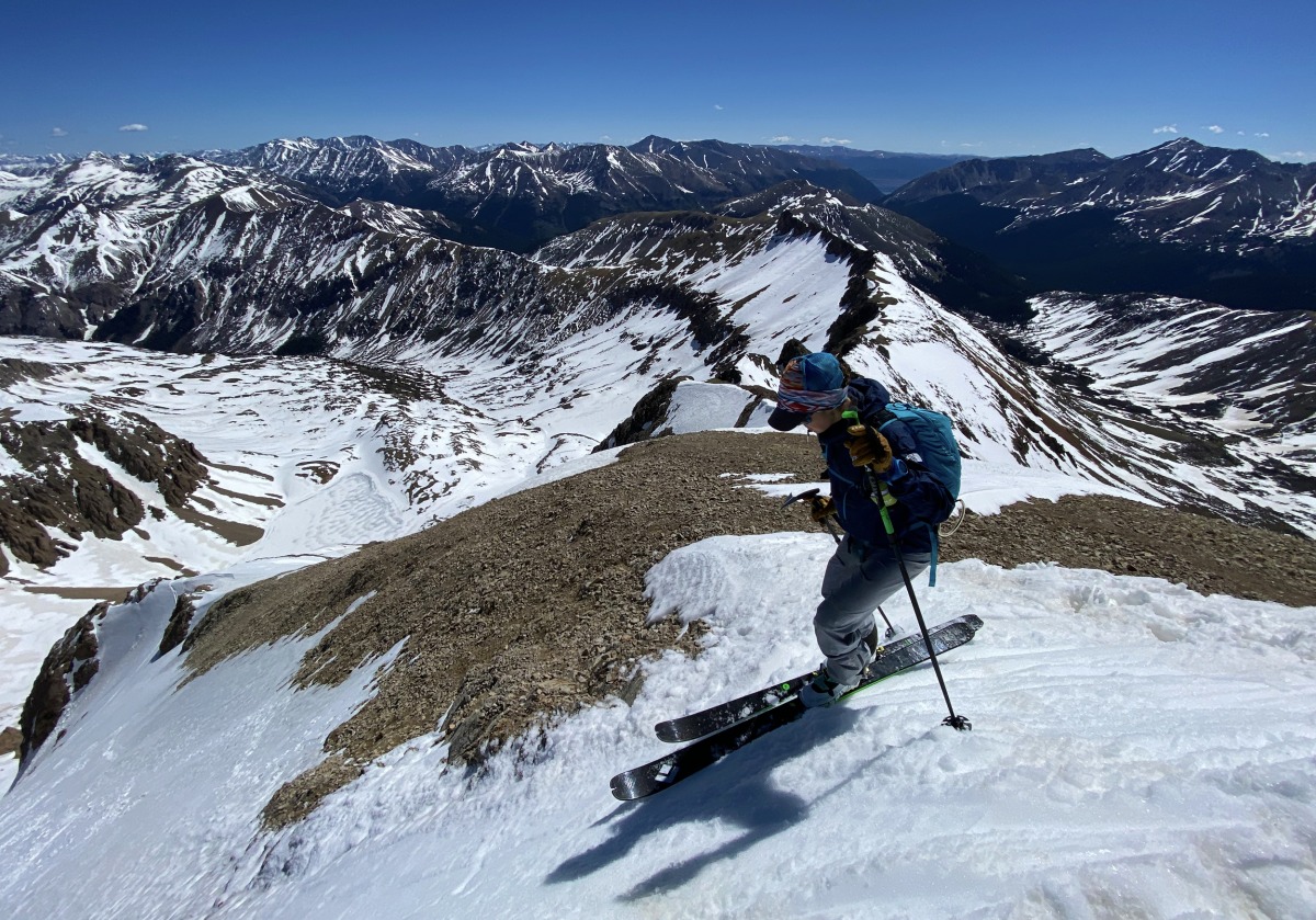 Dropping the 50 degree lip into Grizzly Couloir -- no second thoughts here. Photo: @hughcarey406