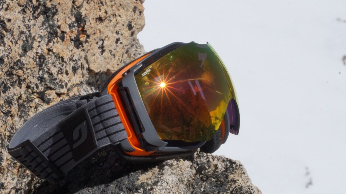 Sunny and warm means open superflow mode. Julbo supplies an attachable plastic cap that keeps overhead sun from entering. I prefer to keep my ball cap on for max sun protection.