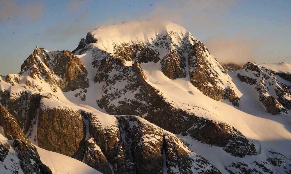 This was our first close-up view of Gannett Peak. We were able to inspect our ascent and descent, see the fresh coat of new snow, and generally gawk at the scale of the summit. (Photo: @morgankelsey)