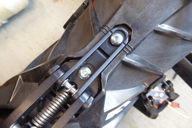 Cuff angle (lean)is slightly adjustable.