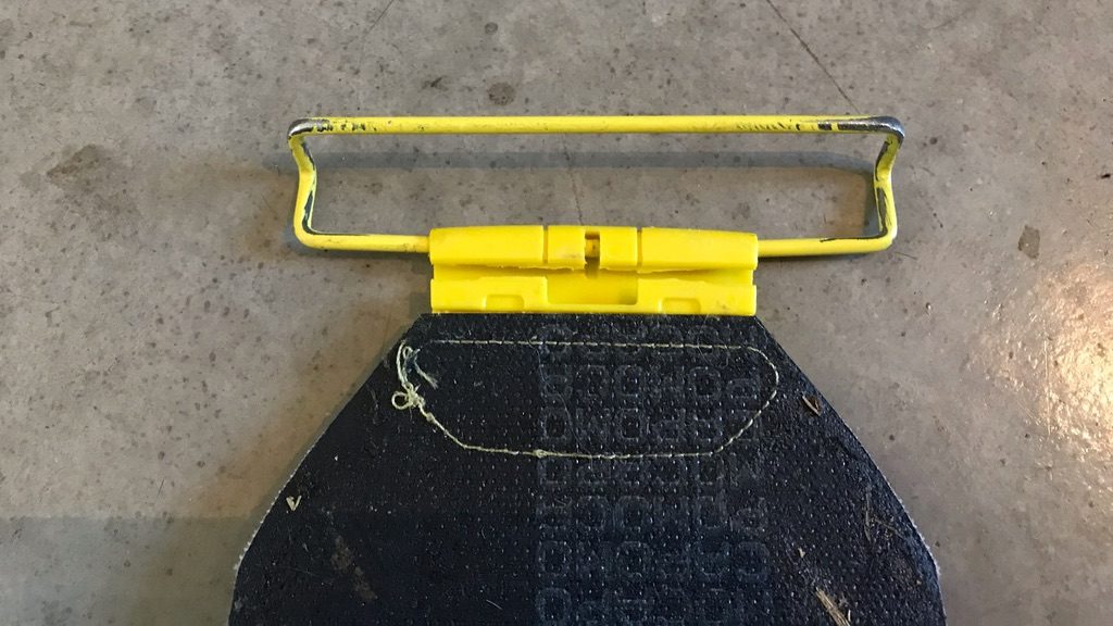 Pre-cut skins come with a pair of wide and narrow wire tip attachments. You can also switch out for the rubber Dynafit Speedskin attachment.