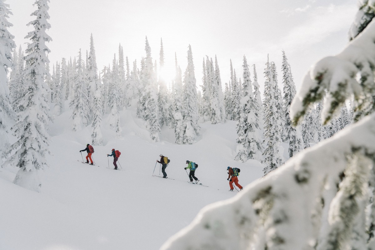 Relaxed, chatting, everybody communicating and enjoying the day. A master at work: Nate Goodman leads his team to the goods near Ymir Lodge, BC. Photo: Matt Kennedy