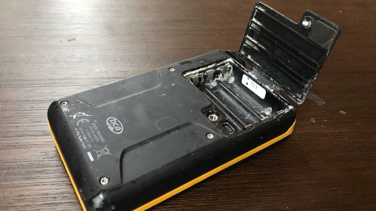 Closer inspection reveals severely corroded terminals. This beacon wouldnt turn on in this state, even with fresh batteries.