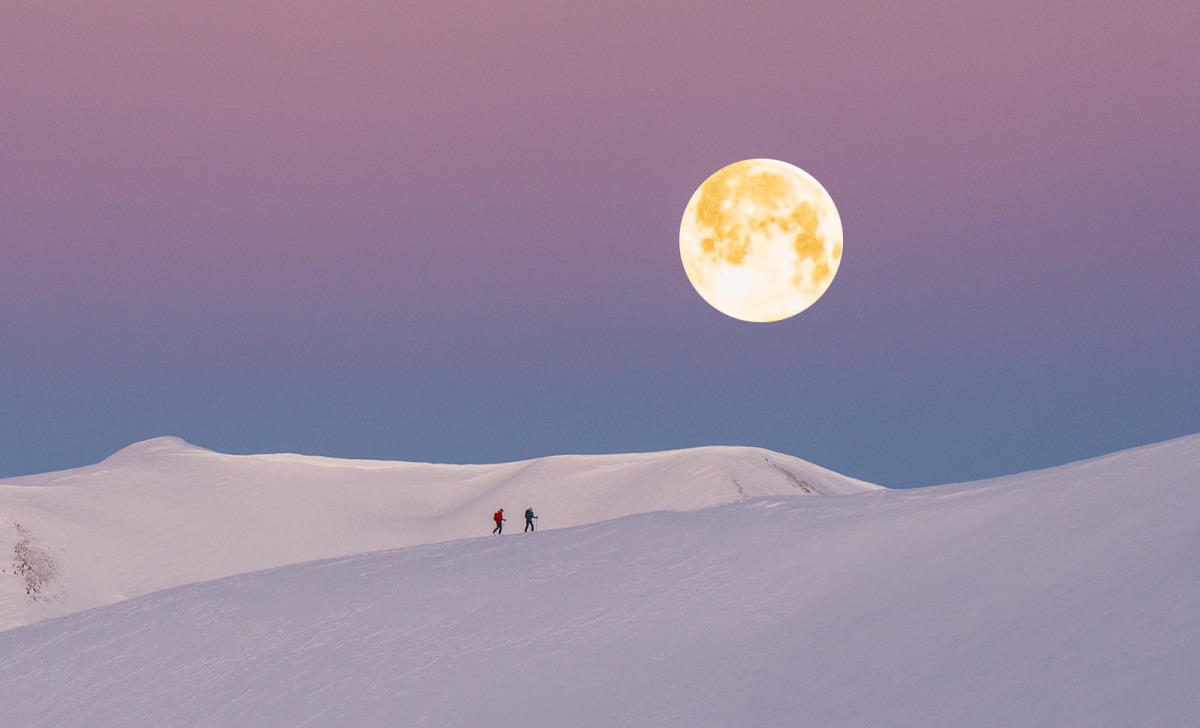 The full moon sets over a team of racers. It was an outstandingly beautiful night and morning for a race across the Elk Mountains.