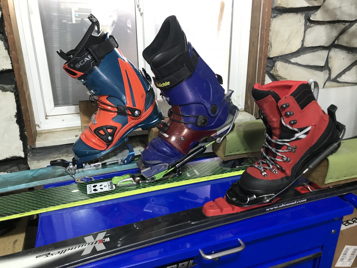 A comparison in pivot points of the tele gear owned by the author. The 22D Lynx / Scarpa TX Pro combo has the greatest mechanical advantage by placing the pivot point closest to to the toe in both stack and reach. The BD02 / Crispi CXP combo has pivot point perched significantly higher than either the tech binding, or the 3 pin binding, and the most weight attached to the boot in tour mode. The classic G3 Riva / Alpina leather boot combo wins for light weight and comfort (not to mention you can drive to the trailhead in them!), keeps the pivot point just as low as the tech boot / binding combo, but places the pivot significantly farther back, nearer to the ball of the foot rather than the tip of the toe. This can help by applying constant pressure to the climbing scales for more consistent traction, but makes breaking trail much more of a chore.