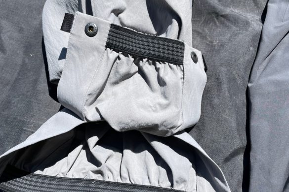 An image of the Arc'teryx Procline cuffs.