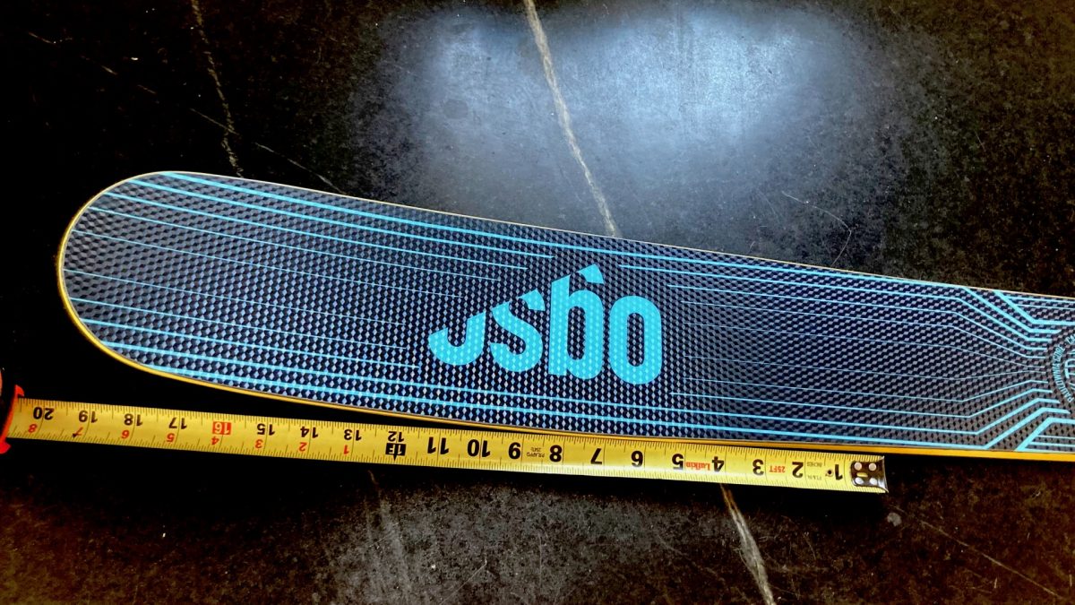 A long tip rocker on the OGSO Schwarztor 100 SR UL.