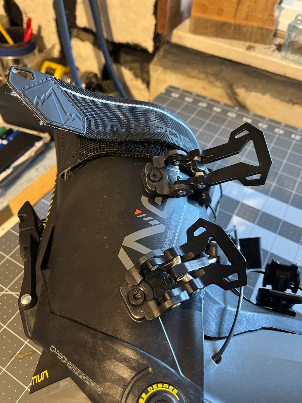 Top buckles — LaSportiva Vanguard.