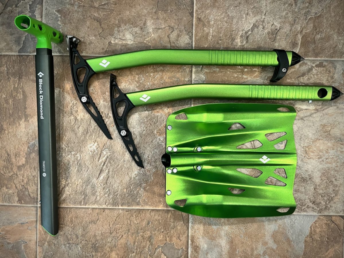 Alat Es Black Diamond Venom LT dan Transfer LT Shovel: Pandangan Pertama