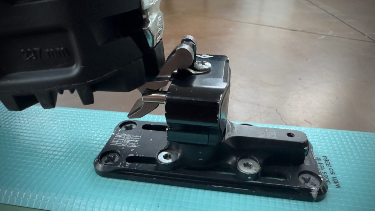 Helio LT 200- penambah rendah di atas pin.