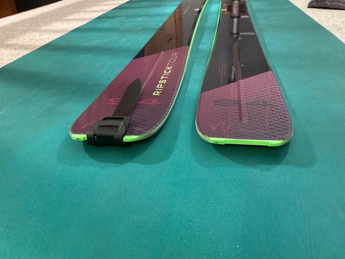 Sistem pemasangan ekor: Elan Ripstick Tour 94 W.