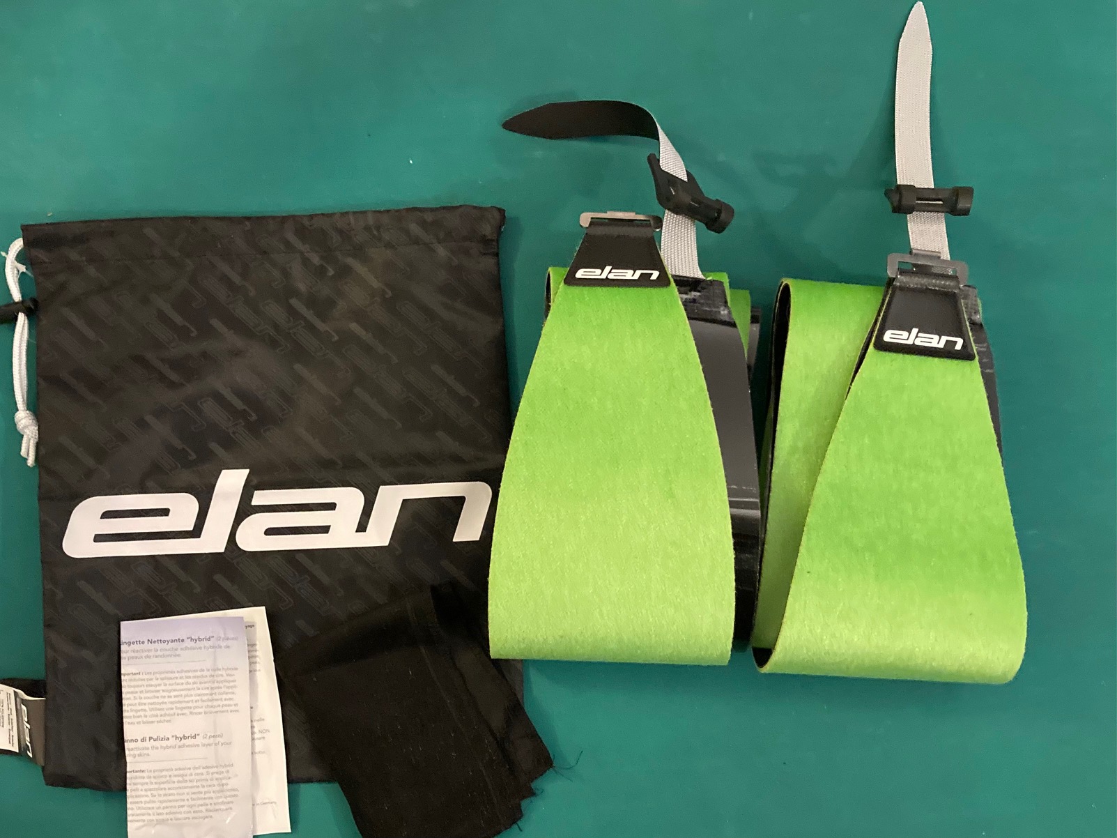 Kulit pra-potong dari Elan. 