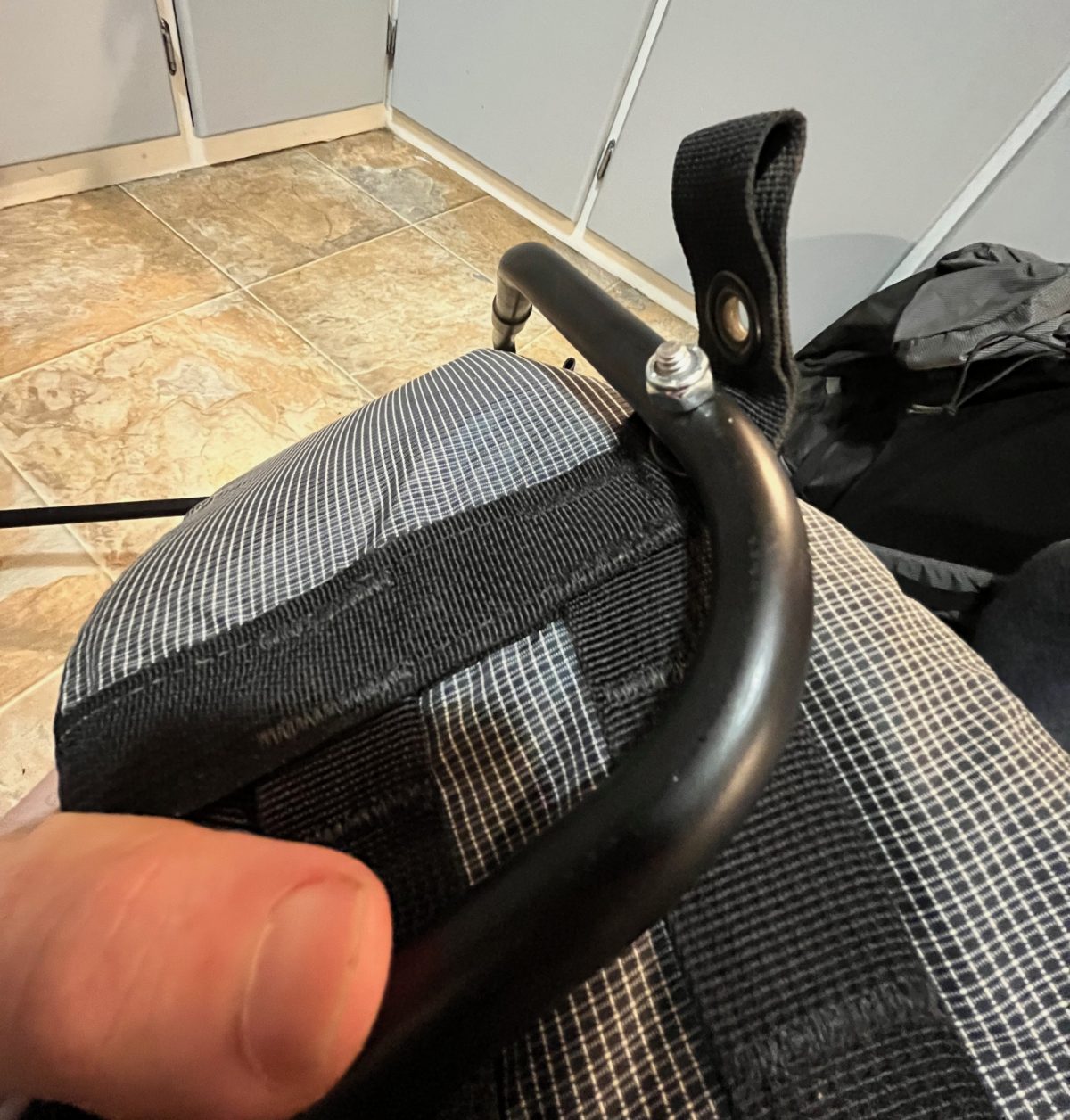 Hipbelt attacjed to pack frame.