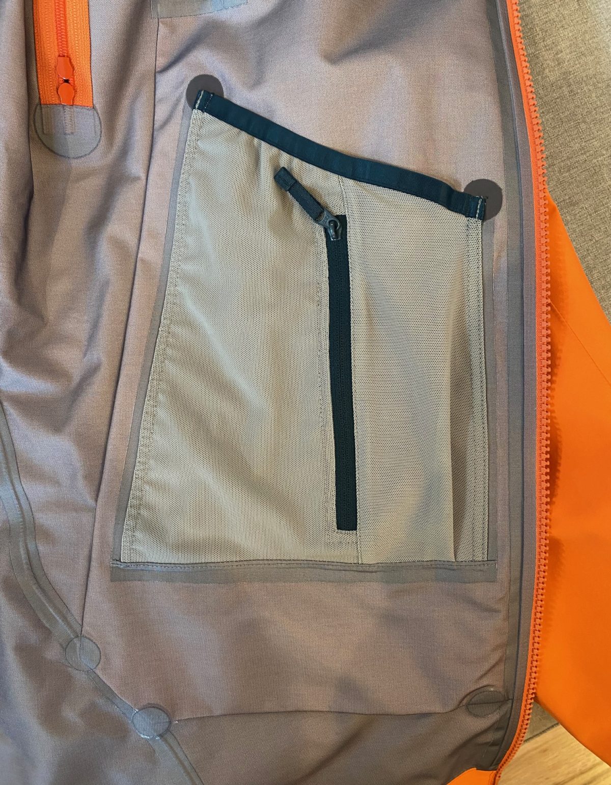 Saku drop interior Arc'teryx W Rush JKT 