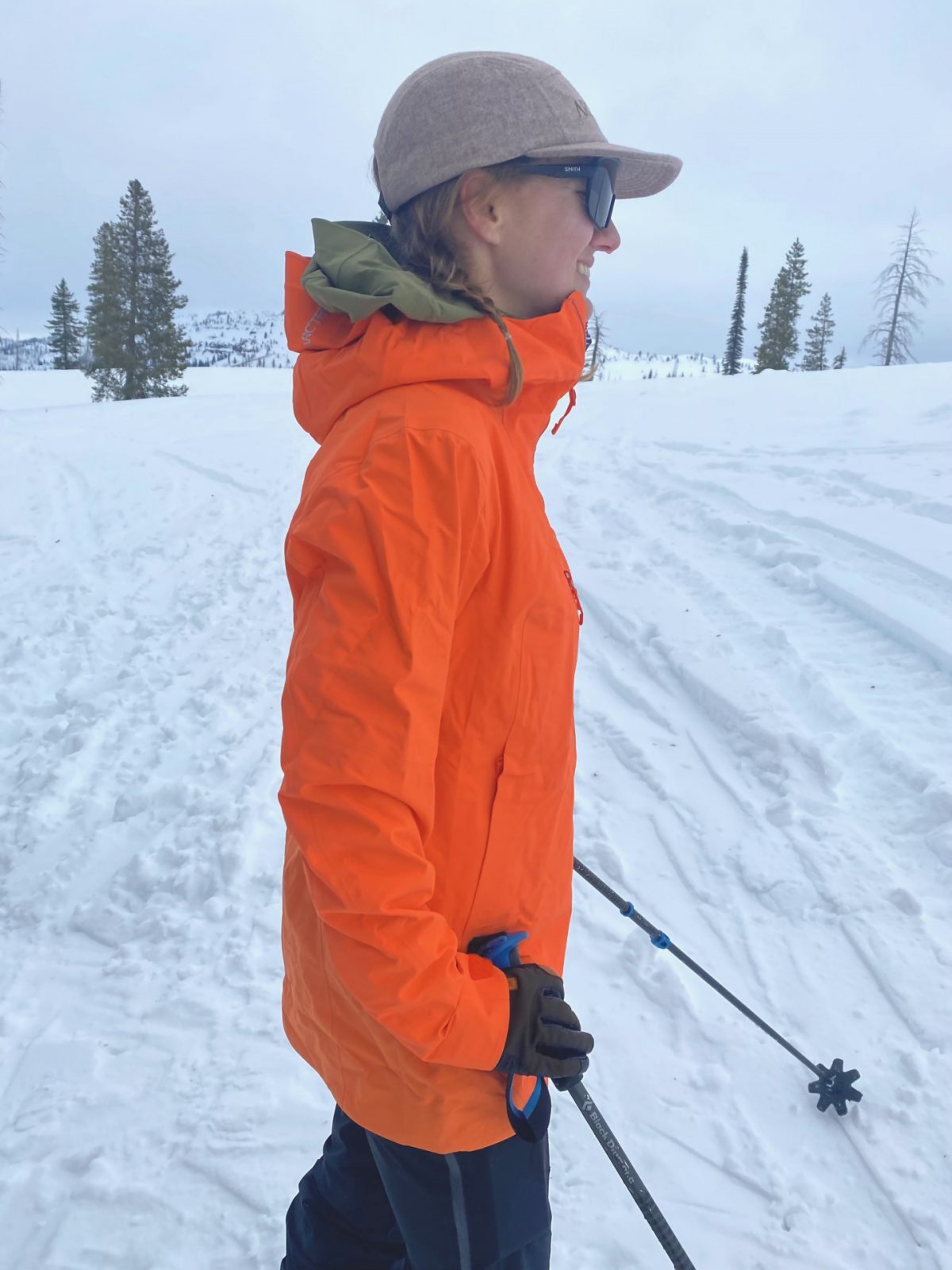 Arcteryx W Rush JKT- hemline.