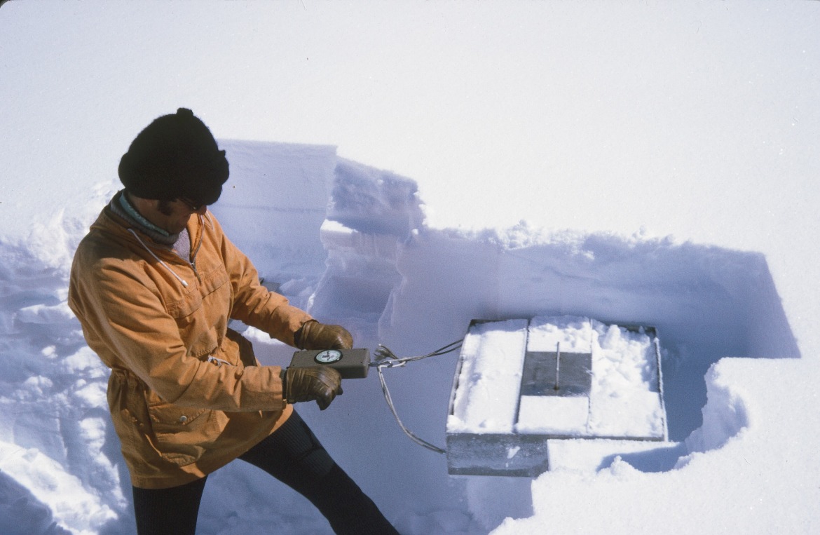 Terry sets world record for shear-frame size at Sunshine (Ron Perla photo, 1975.)